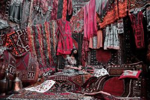 Cappadocia Photoshooting  Tour in Colurful Carpet Shop